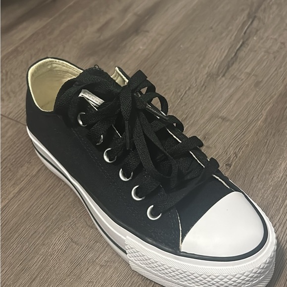 Converse Platform Sneakers (Almost Brand New) - Picture 3 of 4